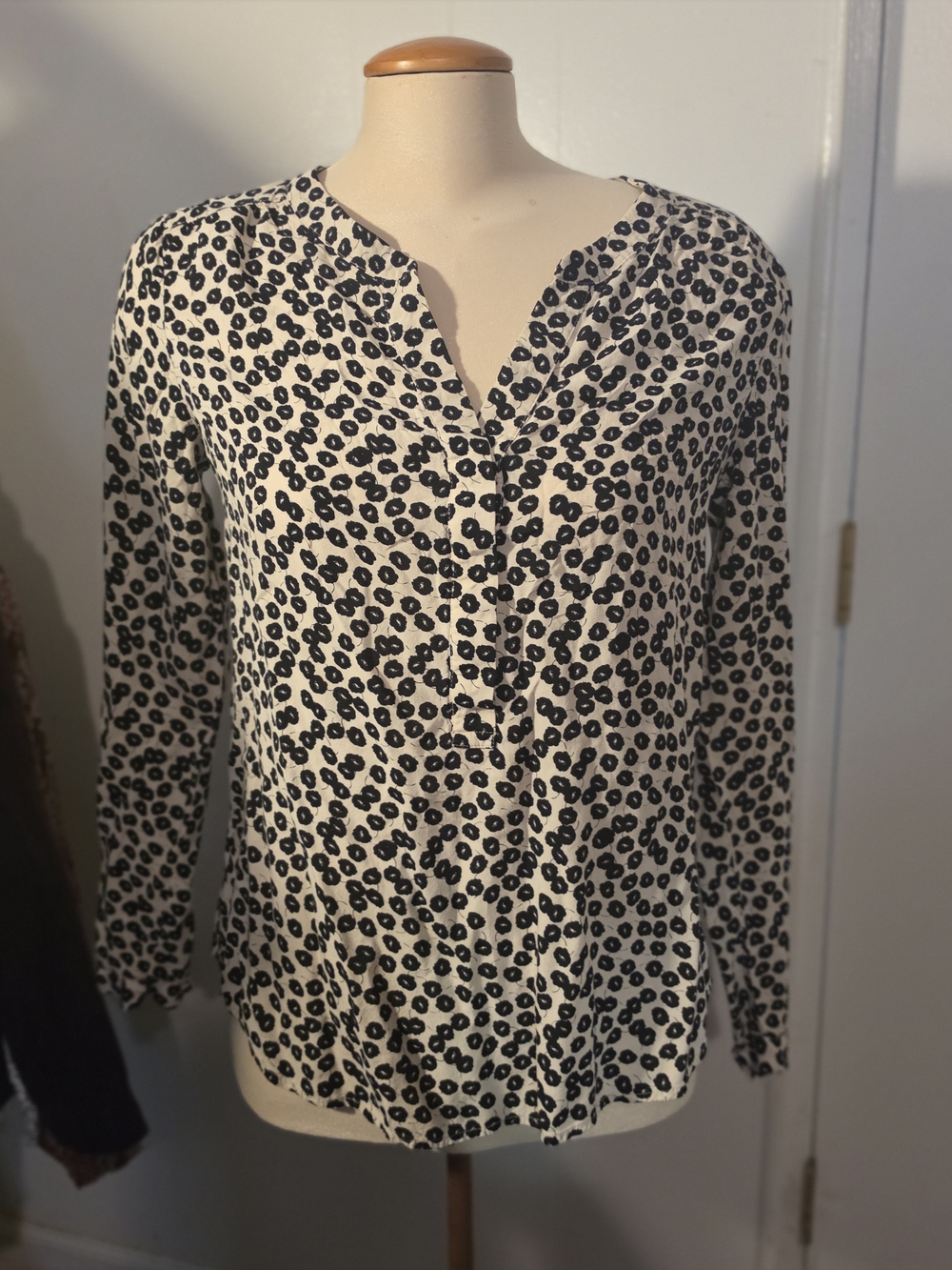 LOFT Black & Cream Printed Long-Sleeve Tunic Blouse